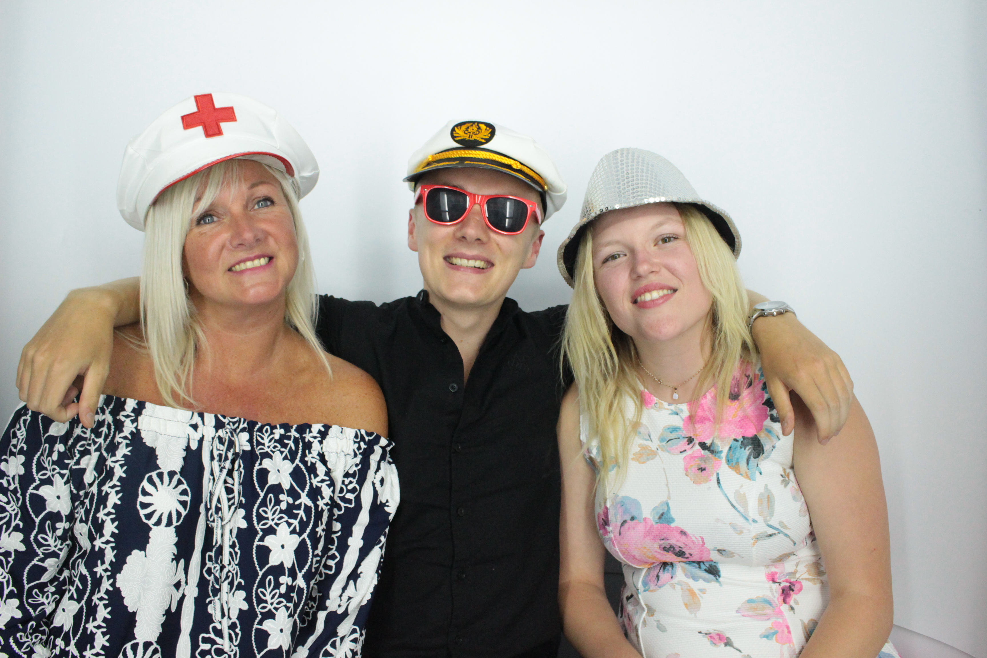 Martin & Colleen’s Joint 50th | View more photos from the event at gallery.myphotoboothexperience.co.uk/u/MyPhotoBoothExperienceLtd/Martin-Colleen’s-Joint-50th